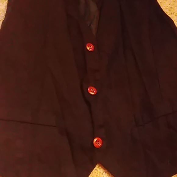Vest - Picture 3 of 4